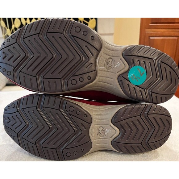 Easy Spirit size 7.5 Traveltime 567 Womens Burgundy Red Velvet Slip on Mule NEW - Picture 9 of 11